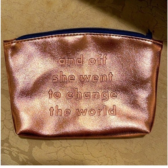 LIKE NEW Rose Gold metallic Ipsy bag FOR COLLEGE OR HIGH SCHOOL GRADUATE - Picture 1 of 6